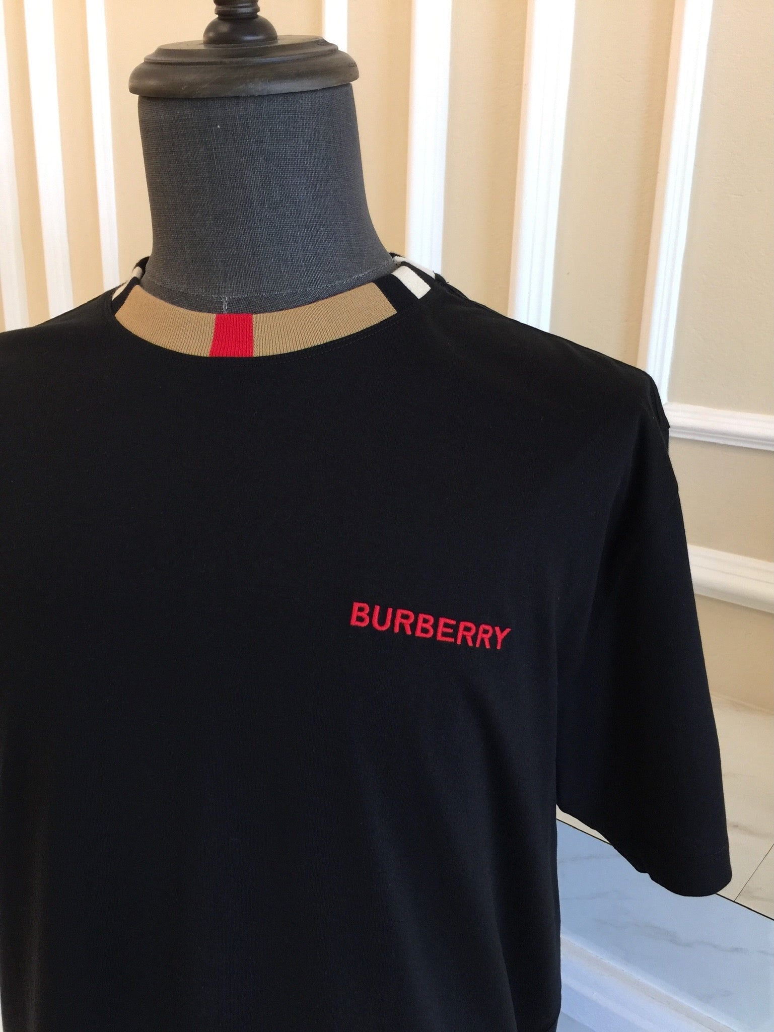 Burberry Men s Oversized T shirt One Designers Boutique