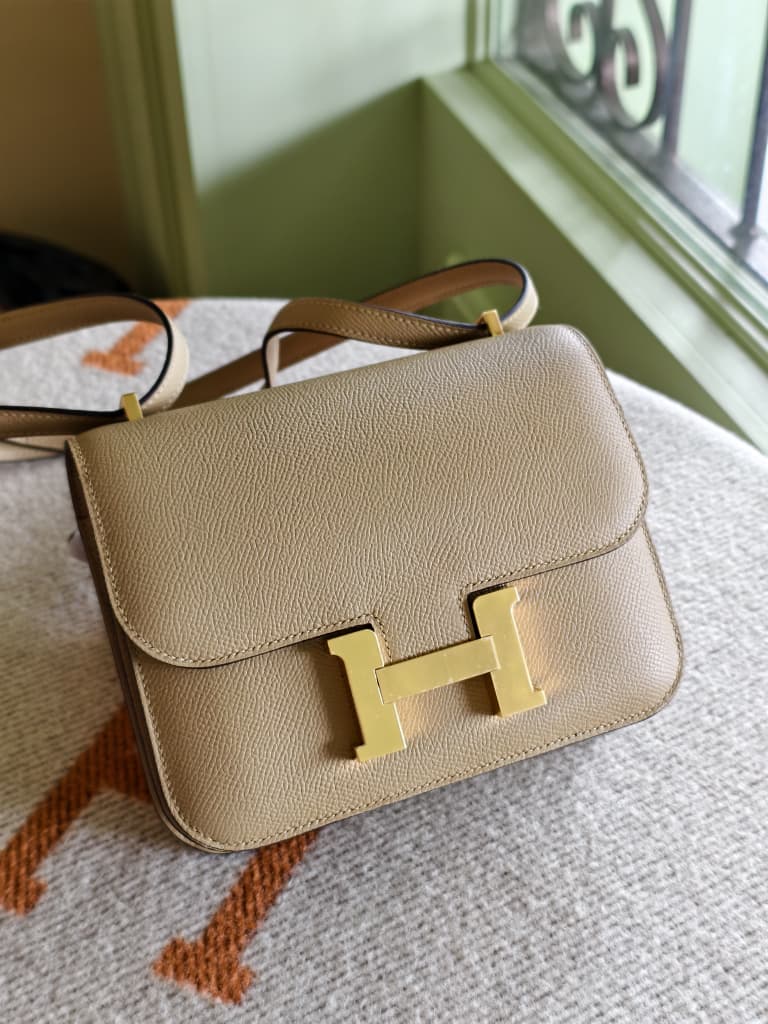 Hermes Constance 18 Poussiere