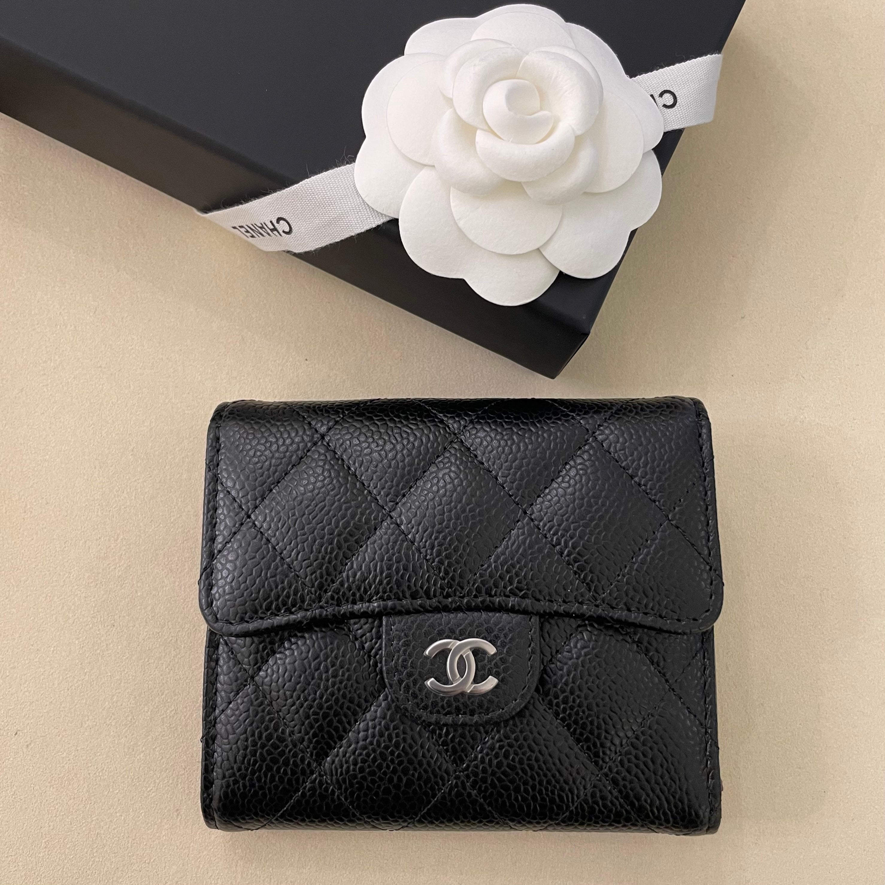 Shop CHANEL Classic Small Flap Wallet (AP0231) by pipi77