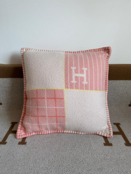 Hermes Avalon Cabriole Pillow