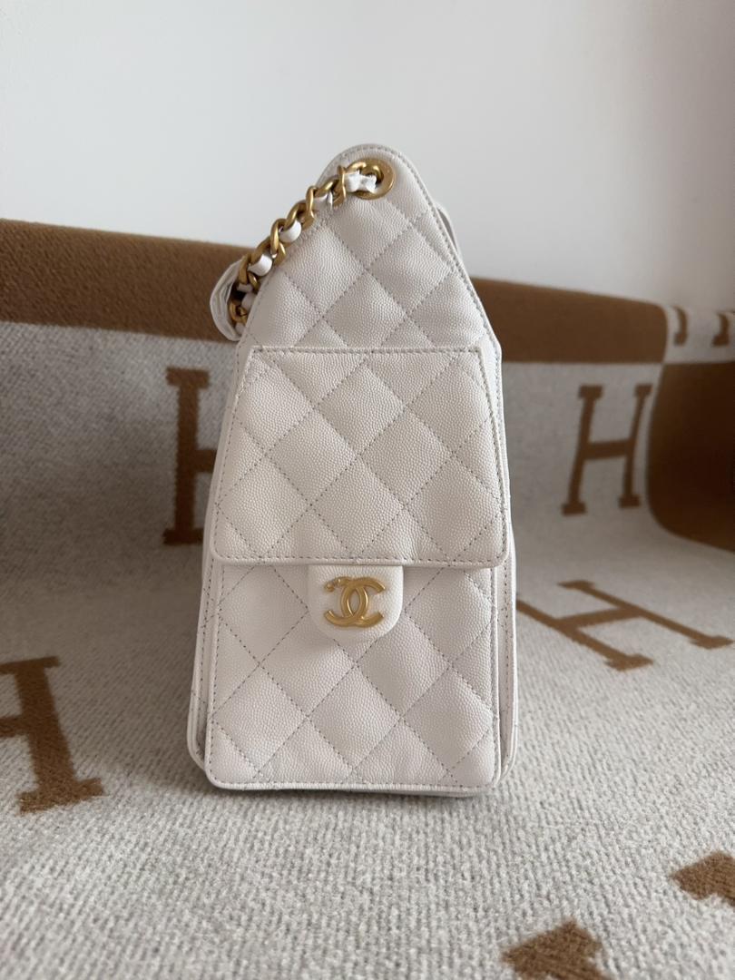 Chanel 25 Hobo Small