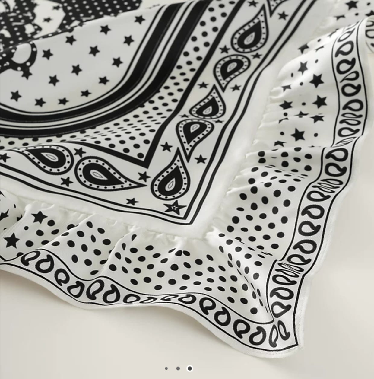 Hermès Brides de Gala Bandana a Pois scarf 70