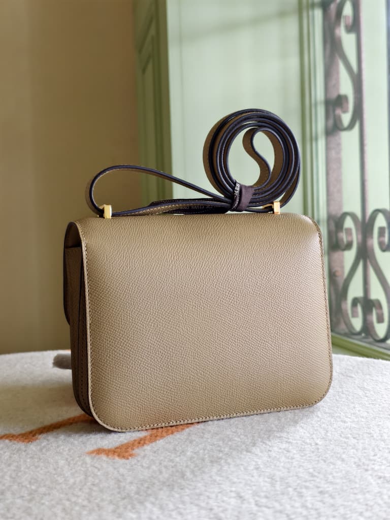 Hermes Constance 18 Poussiere
