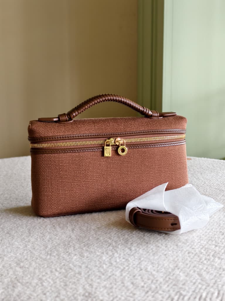 Loro Piana 19 Extra Pocket