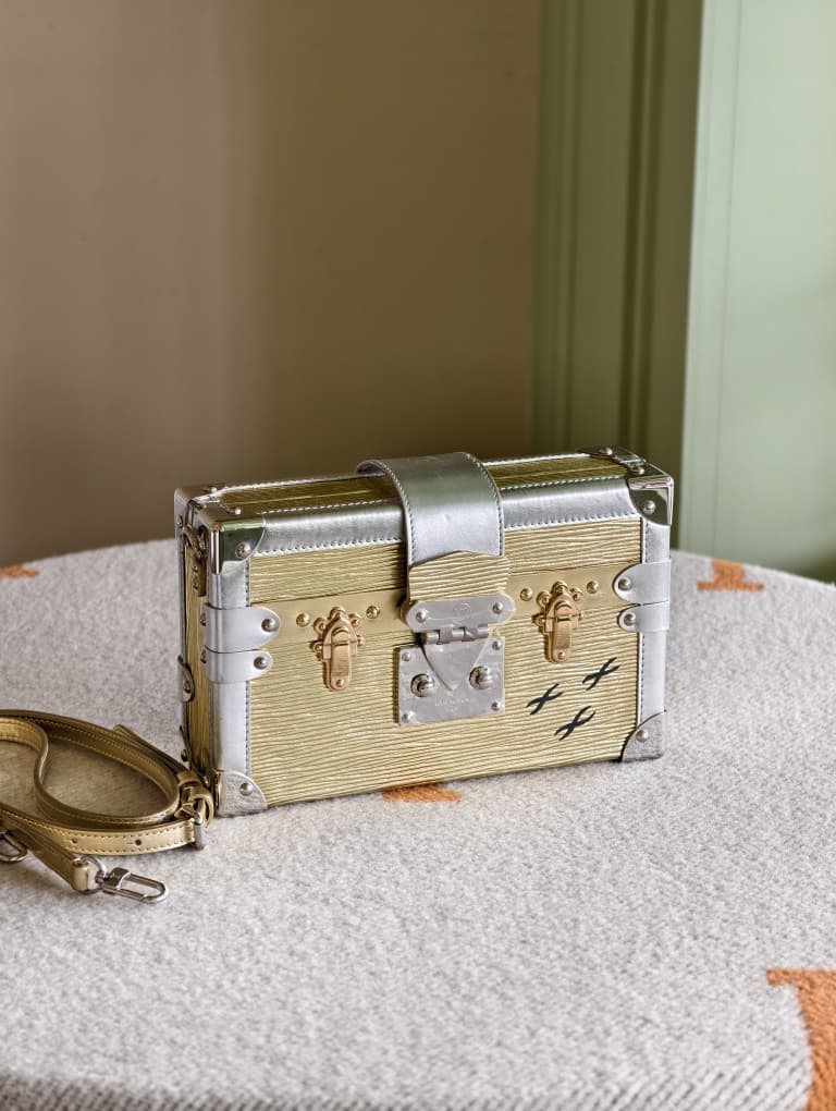 Louis Vuitton Petite Malle Clutch