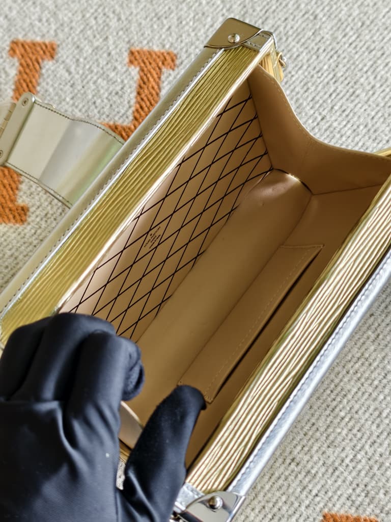 Louis Vuitton Petite Malle Clutch