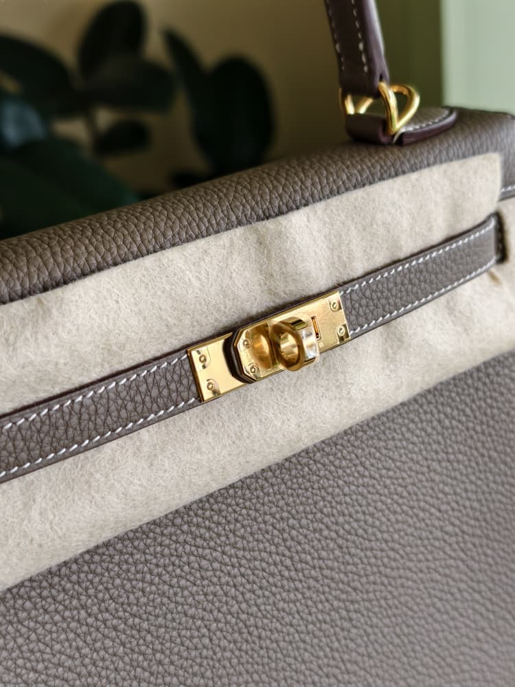 Hermes Kelly 25 Etoupe GHW