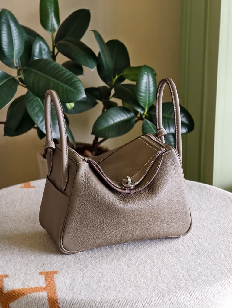 Hermes Lindy 26 Etoupe PHW