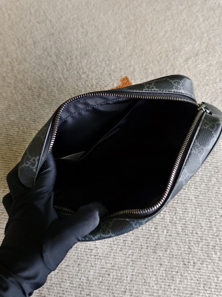 Gucci Men Pouch